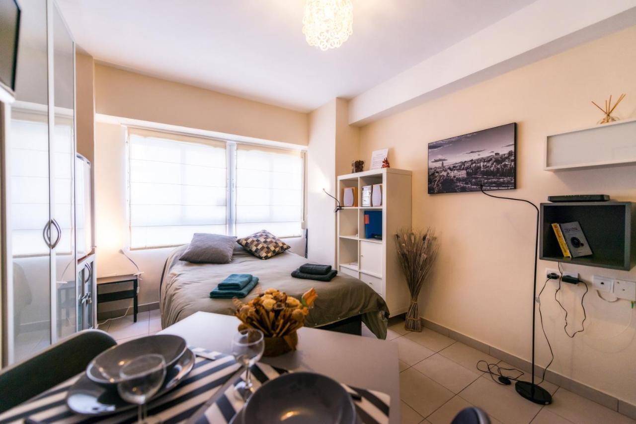 La Casita Malagueta Apartment Malaga Luaran gambar
